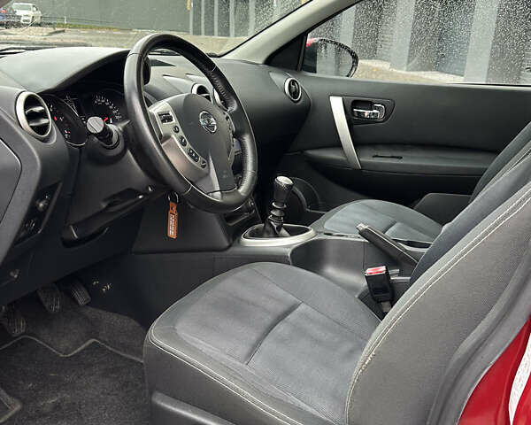 Красный Ниссан Кашкай 2, объемом двигателя 2 л и пробегом 222 тыс. км за 11799 $, фото 14 на Automoto.ua