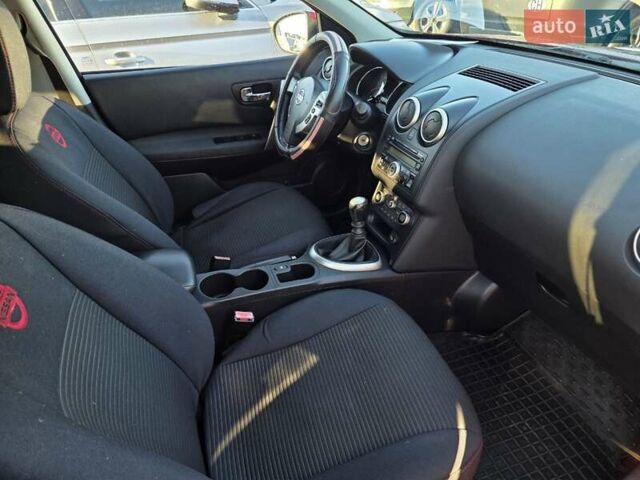 Красный Ниссан Кашкай 2, объемом двигателя 1.5 л и пробегом 292 тыс. км за 9999 $, фото 36 на Automoto.ua