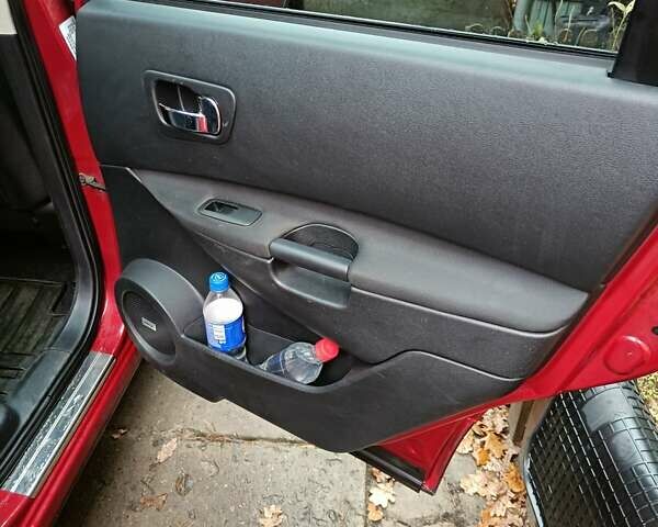 Красный Ниссан Кашкай 2, объемом двигателя 1.46 л и пробегом 196 тыс. км за 11000 $, фото 11 на Automoto.ua