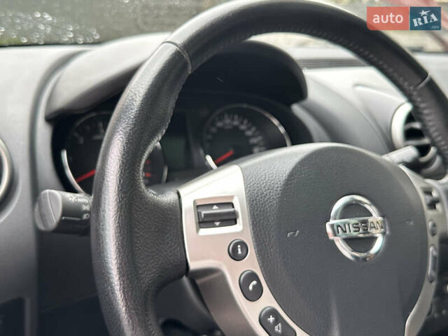 Красный Ниссан Кашкай 2, объемом двигателя 2 л и пробегом 222 тыс. км за 11799 $, фото 30 на Automoto.ua