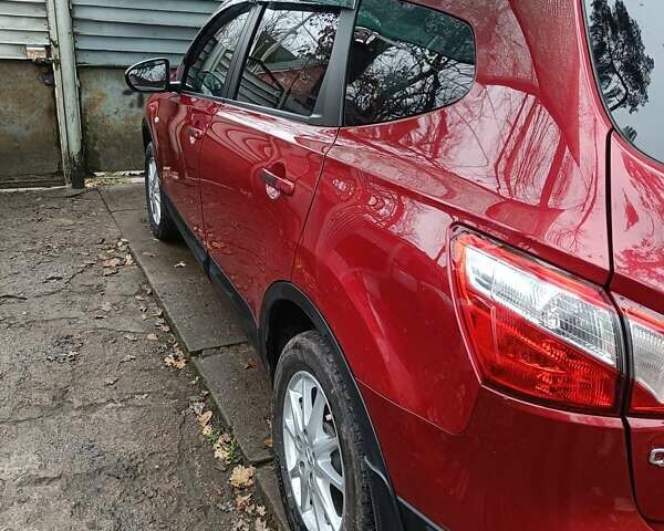 Красный Ниссан Кашкай 2, объемом двигателя 1.46 л и пробегом 196 тыс. км за 11000 $, фото 2 на Automoto.ua