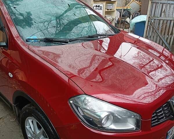 Красный Ниссан Кашкай 2, объемом двигателя 1.46 л и пробегом 196 тыс. км за 11000 $, фото 4 на Automoto.ua