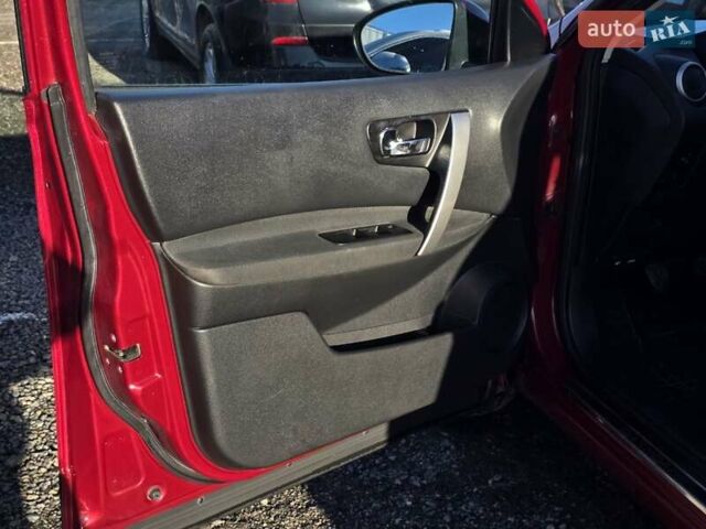 Красный Ниссан Кашкай 2, объемом двигателя 1.5 л и пробегом 292 тыс. км за 9999 $, фото 28 на Automoto.ua