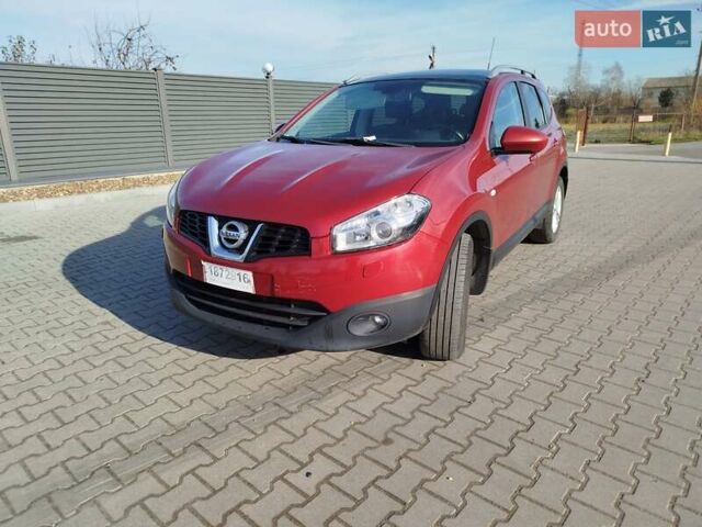 Красный Ниссан Кашкай 2, объемом двигателя 1.5 л и пробегом 226 тыс. км за 10400 $, фото 3 на Automoto.ua