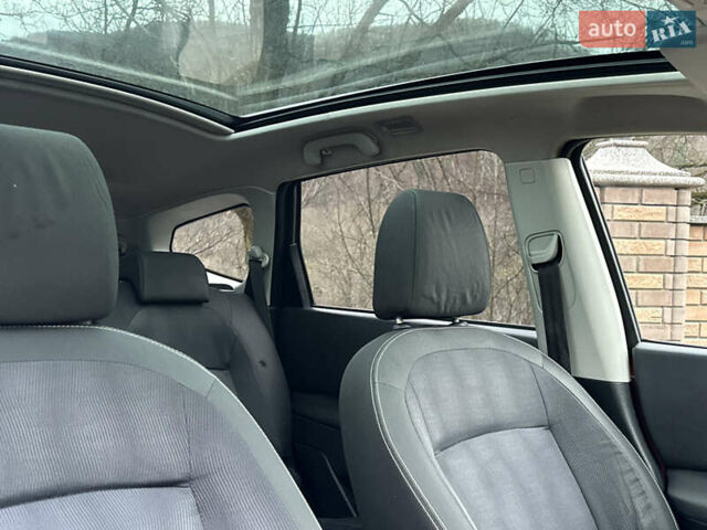 Червоний Ніссан Кашкай 2, об'ємом двигуна 2 л та пробігом 216 тис. км за 10600 $, фото 32 на Automoto.ua