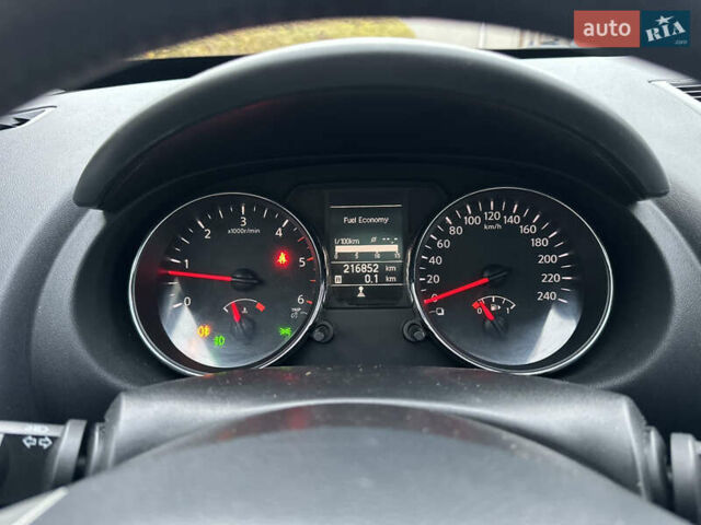 Червоний Ніссан Кашкай 2, об'ємом двигуна 2 л та пробігом 216 тис. км за 10600 $, фото 37 на Automoto.ua