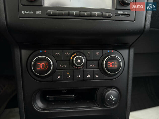 Красный Ниссан Кашкай 2, объемом двигателя 2 л и пробегом 268 тыс. км за 11300 $, фото 38 на Automoto.ua