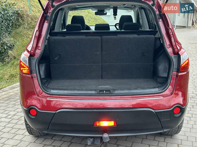 Червоний Ніссан Кашкай 2, об'ємом двигуна 2 л та пробігом 216 тис. км за 10600 $, фото 14 на Automoto.ua