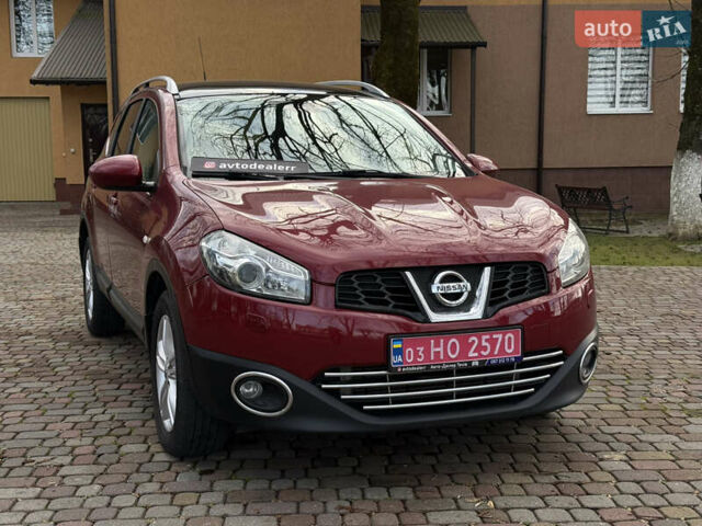 Красный Ниссан Кашкай 2, объемом двигателя 2 л и пробегом 268 тыс. км за 11300 $, фото 1 на Automoto.ua