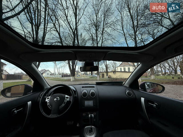 Красный Ниссан Кашкай 2, объемом двигателя 2 л и пробегом 268 тыс. км за 11300 $, фото 31 на Automoto.ua