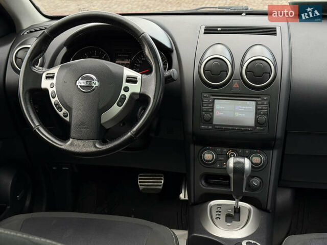 Красный Ниссан Кашкай 2, объемом двигателя 2 л и пробегом 268 тыс. км за 11300 $, фото 27 на Automoto.ua