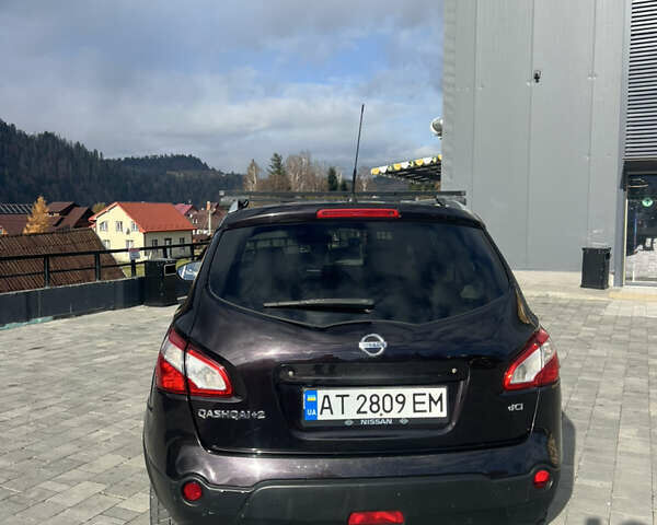 Красный Ниссан Кашкай 2, объемом двигателя 2 л и пробегом 286 тыс. км за 10800 $, фото 5 на Automoto.ua