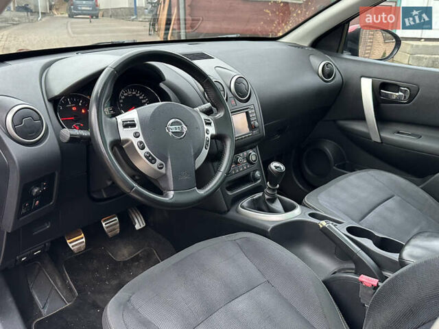 Червоний Ніссан Кашкай 2, об'ємом двигуна 2 л та пробігом 216 тис. км за 10600 $, фото 21 на Automoto.ua