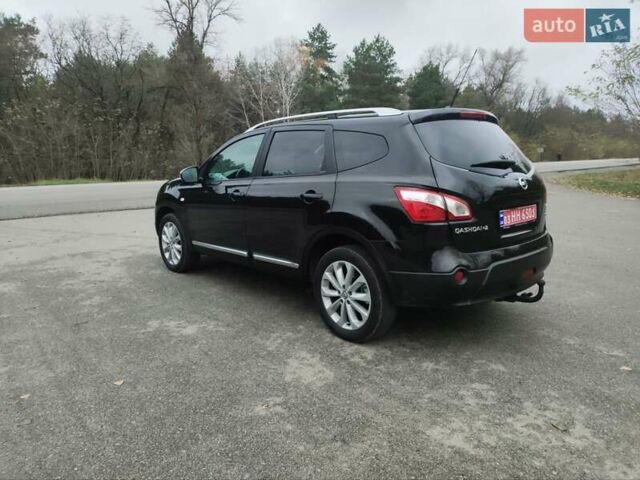 Красный Ниссан Кашкай 2, объемом двигателя 2 л и пробегом 234 тыс. км за 13100 $, фото 7 на Automoto.ua