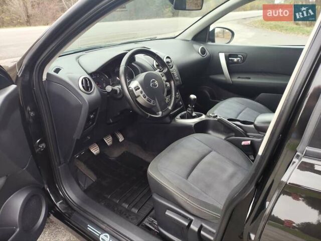 Красный Ниссан Кашкай 2, объемом двигателя 2 л и пробегом 234 тыс. км за 13100 $, фото 18 на Automoto.ua