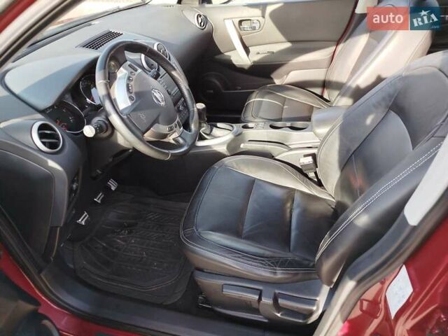 Красный Ниссан Кашкай 2, объемом двигателя 1.5 л и пробегом 226 тыс. км за 10400 $, фото 23 на Automoto.ua