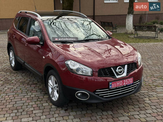 Красный Ниссан Кашкай 2, объемом двигателя 2 л и пробегом 268 тыс. км за 11300 $, фото 2 на Automoto.ua