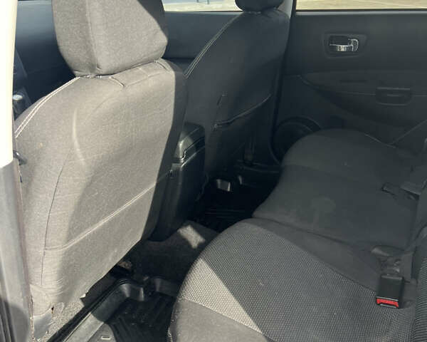 Красный Ниссан Кашкай 2, объемом двигателя 2 л и пробегом 286 тыс. км за 10800 $, фото 14 на Automoto.ua