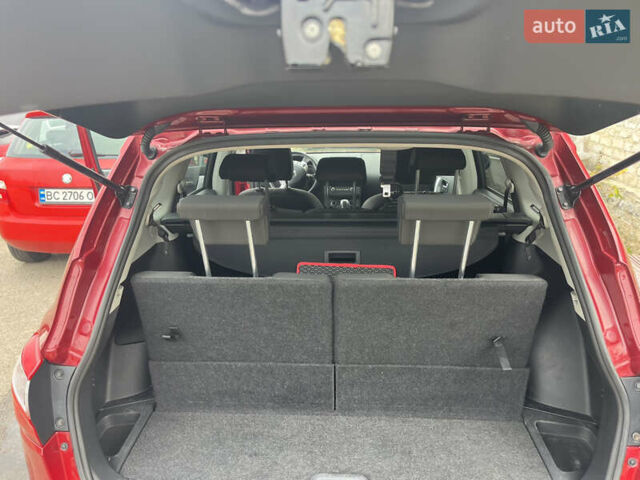 Красный Ниссан Кашкай 2, объемом двигателя 2 л и пробегом 118 тыс. км за 11800 $, фото 32 на Automoto.ua