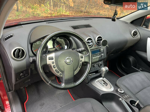 Красный Ниссан Кашкай 2, объемом двигателя 2 л и пробегом 118 тыс. км за 11800 $, фото 20 на Automoto.ua