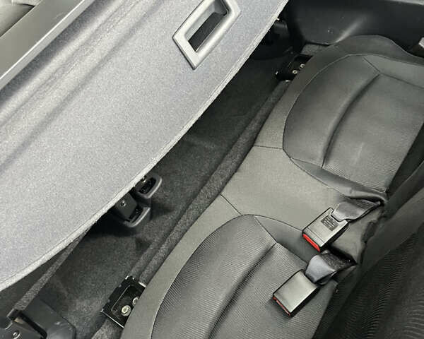 Красный Ниссан Кашкай 2, объемом двигателя 2 л и пробегом 118 тыс. км за 11800 $, фото 30 на Automoto.ua