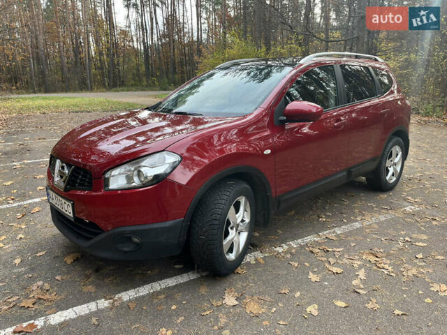 Красный Ниссан Кашкай 2, объемом двигателя 2 л и пробегом 118 тыс. км за 11800 $, фото 1 на Automoto.ua