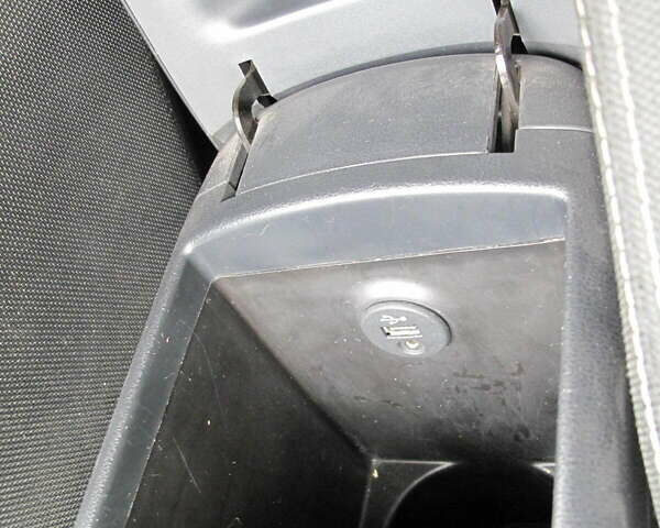 Ниссан Кашкай 2 2013 в Киеве на Automoto.ua Красный Ниссан Кашкай 2, объемом двигателя 2 л и пробегом 95 тыс. км за 13400 $, фото 88 на Automoto.ua