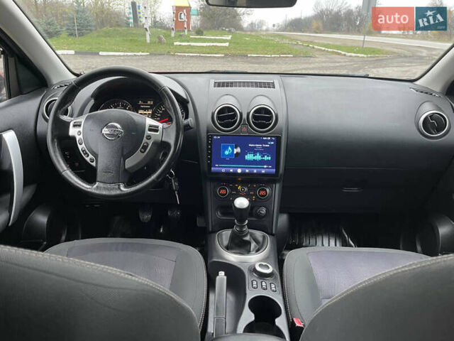 Червоний Ніссан Кашкай 2, об'ємом двигуна 1.6 л та пробігом 191 тис. км за 11300 $, фото 12 на Automoto.ua