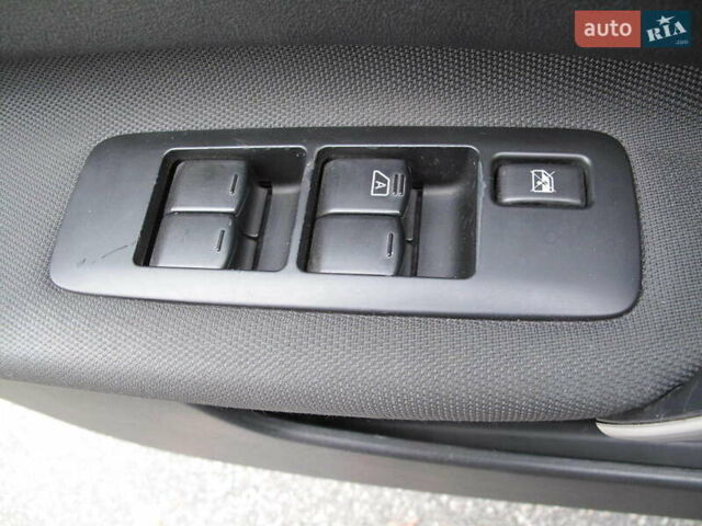 Ниссан Кашкай 2 2013 в Киеве на Automoto.ua Красный Ниссан Кашкай 2, объемом двигателя 2 л и пробегом 95 тыс. км за 13400 $, фото 13 на Automoto.ua