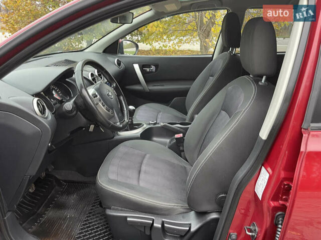 Червоний Ніссан Кашкай 2, об'ємом двигуна 1.6 л та пробігом 191 тис. км за 11300 $, фото 11 на Automoto.ua