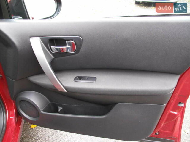 Ниссан Кашкай 2 2013 в Киеве на Automoto.ua Красный Ниссан Кашкай 2, объемом двигателя 2 л и пробегом 95 тыс. км за 13400 $, фото 39 на Automoto.ua