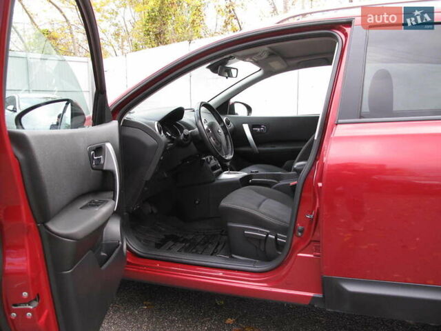 Ниссан Кашкай 2 2013 в Киеве на Automoto.ua Красный Ниссан Кашкай 2, объемом двигателя 2 л и пробегом 95 тыс. км за 13400 $, фото 12 на Automoto.ua