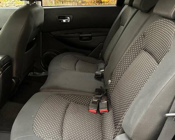 Сірий Ніссан Кашкай 2, об'ємом двигуна 2 л та пробігом 289 тис. км за 10900 $, фото 15 на Automoto.ua