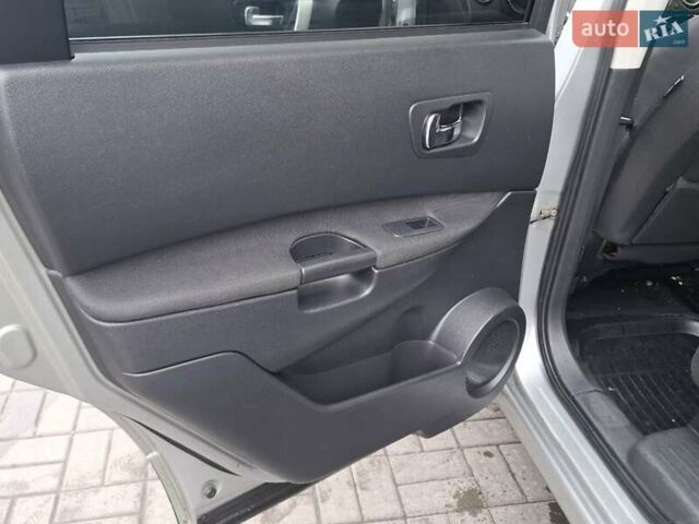 Сірий Ніссан Кашкай 2, об'ємом двигуна 1.46 л та пробігом 280 тис. км за 7699 $, фото 49 на Automoto.ua