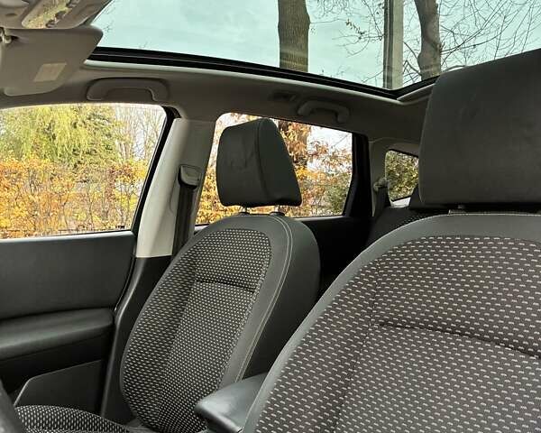 Сірий Ніссан Кашкай 2, об'ємом двигуна 2 л та пробігом 289 тис. км за 10900 $, фото 13 на Automoto.ua