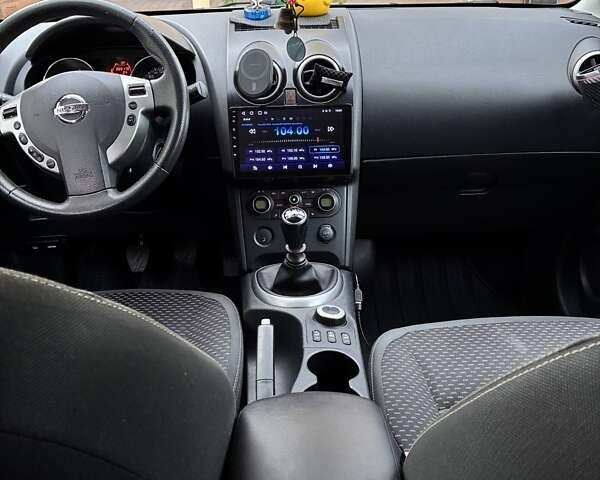 Сірий Ніссан Кашкай 2, об'ємом двигуна 2 л та пробігом 289 тис. км за 10900 $, фото 10 на Automoto.ua