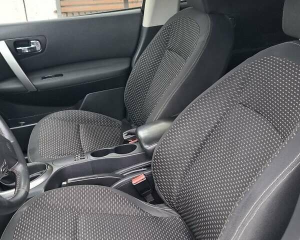 Сірий Ніссан Кашкай 2, об'ємом двигуна 1.46 л та пробігом 280 тис. км за 7650 $, фото 61 на Automoto.ua