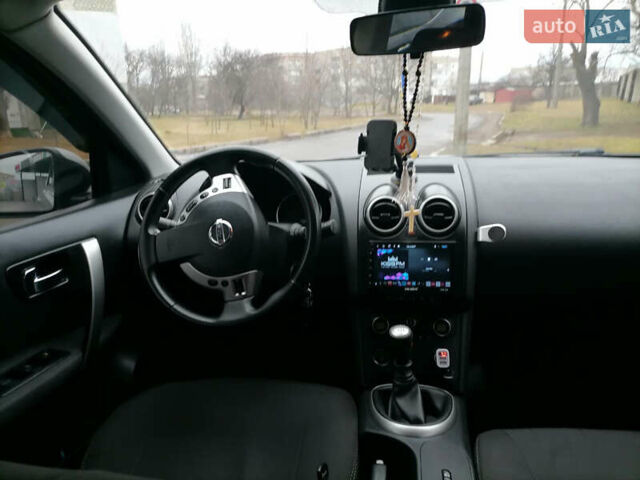 Серый Ниссан Кашкай 2, объемом двигателя 1.46 л и пробегом 285 тыс. км за 9500 $, фото 6 на Automoto.ua
