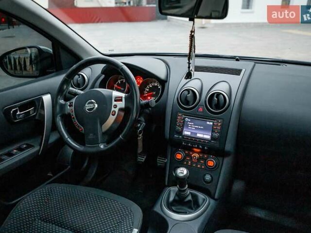 Сірий Ніссан Кашкай 2, об'ємом двигуна 1.46 л та пробігом 320 тис. км за 8600 $, фото 36 на Automoto.ua