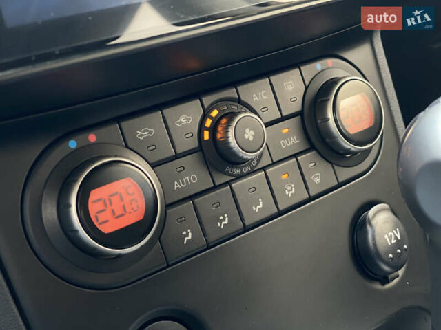 Серый Ниссан Кашкай 2, объемом двигателя 2 л и пробегом 241 тыс. км за 9999 $, фото 22 на Automoto.ua