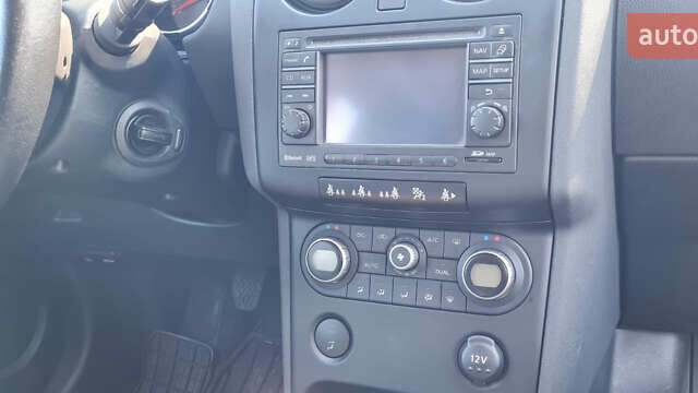 Серый Ниссан Кашкай 2, объемом двигателя 2 л и пробегом 175 тыс. км за 9900 $, фото 18 на Automoto.ua