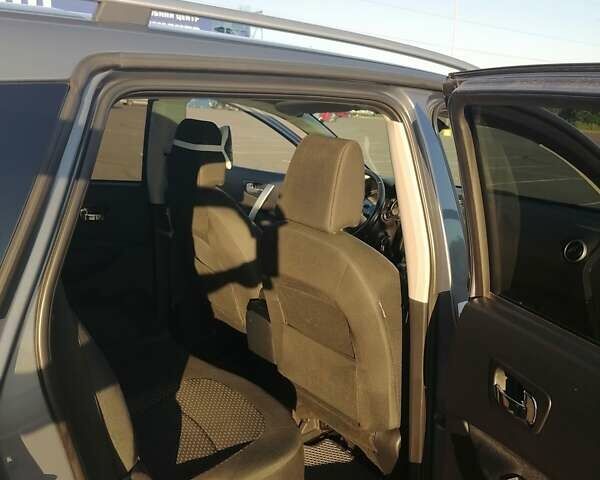 Серый Ниссан Кашкай 2, объемом двигателя 1.46 л и пробегом 287 тыс. км за 8800 $, фото 21 на Automoto.ua