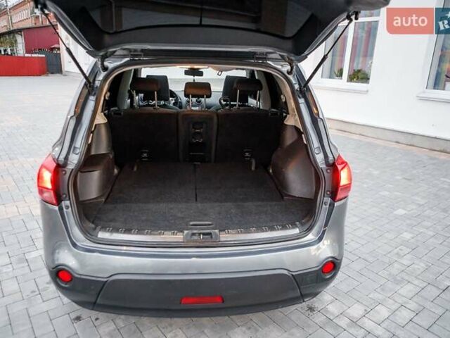 Сірий Ніссан Кашкай 2, об'ємом двигуна 1.46 л та пробігом 320 тис. км за 8600 $, фото 28 на Automoto.ua