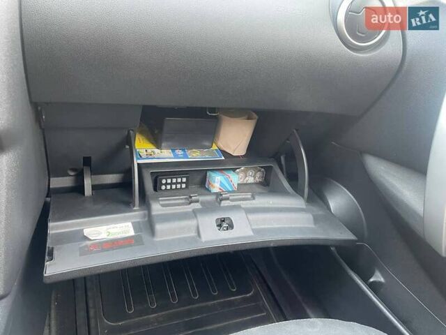 Серый Ниссан Кашкай 2, объемом двигателя 1.46 л и пробегом 207 тыс. км за 8800 $, фото 34 на Automoto.ua