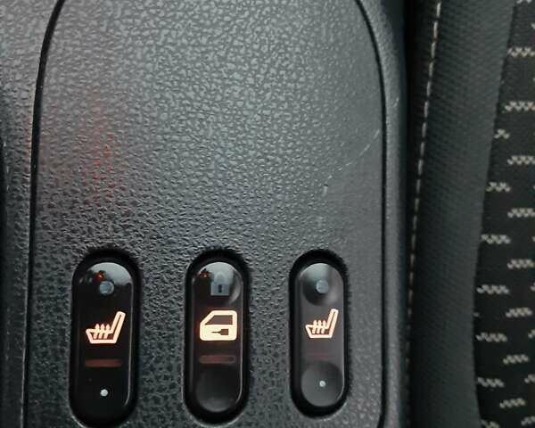 Серый Ниссан Кашкай 2, объемом двигателя 2 л и пробегом 241 тыс. км за 9499 $, фото 6 на Automoto.ua