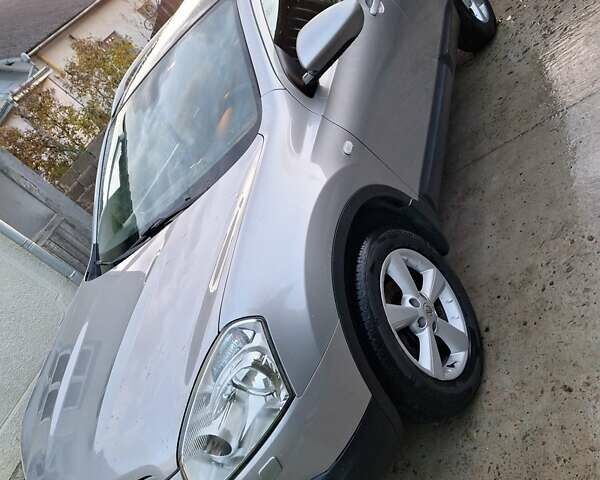 Серый Ниссан Кашкай 2, объемом двигателя 1.5 л и пробегом 260 тыс. км за 8500 $, фото 3 на Automoto.ua