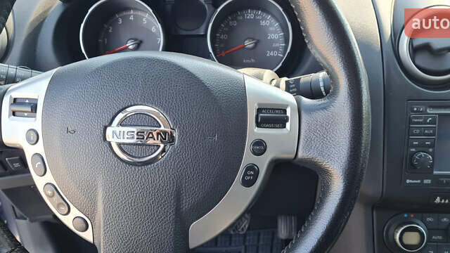 Серый Ниссан Кашкай 2, объемом двигателя 2 л и пробегом 175 тыс. км за 9900 $, фото 13 на Automoto.ua