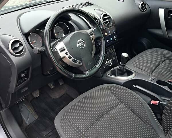 Сірий Ніссан Кашкай 2, об'ємом двигуна 1.5 л та пробігом 219 тис. км за 8999 $, фото 30 на Automoto.ua