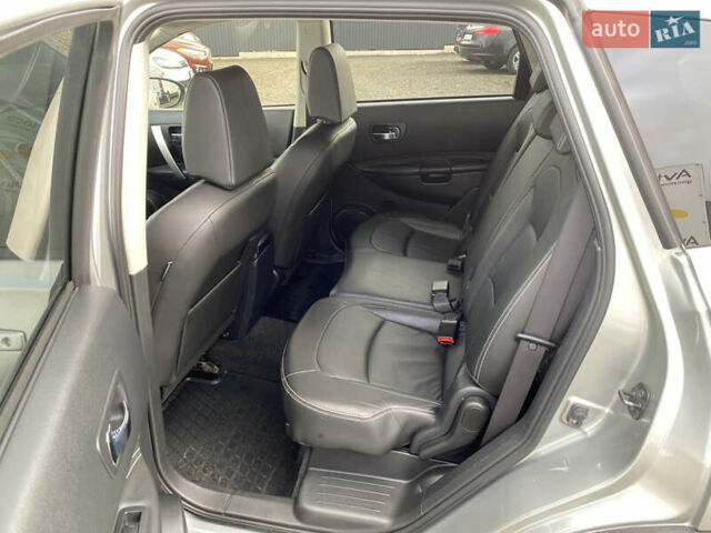 Серый Ниссан Кашкай 2, объемом двигателя 2 л и пробегом 241 тыс. км за 9999 $, фото 25 на Automoto.ua