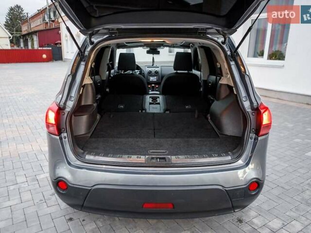 Сірий Ніссан Кашкай 2, об'ємом двигуна 1.46 л та пробігом 320 тис. км за 8600 $, фото 31 на Automoto.ua